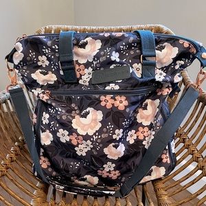 Sarah Wells Lizzy pump bag